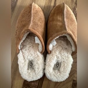 Men’s UGG slippers Sz 10
